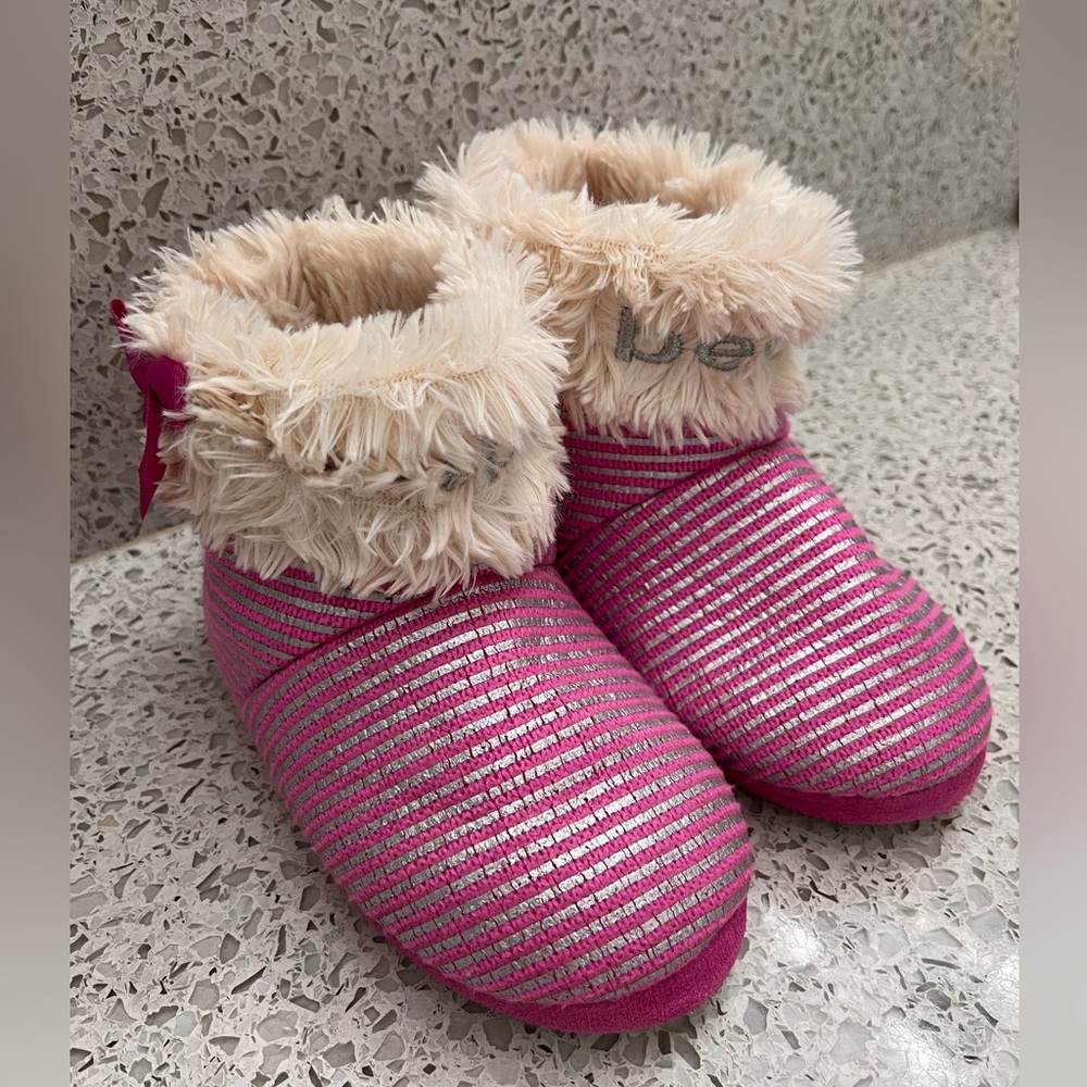 🦋2/$10 Bebe Girls Slippers size XL 11-12